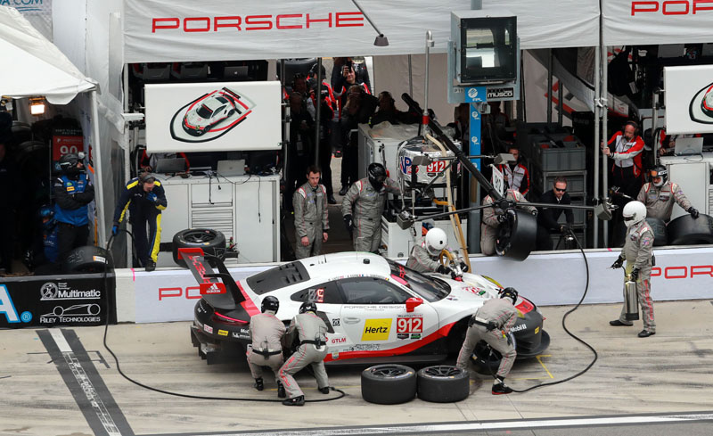 Porsche 911 RSR and 911 GT3 R at 2017 IMSA Daytona 24 Hours